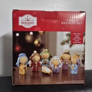 Children's Nativity Set 7-Piece Youth Christmas Decor Holiday Time NEW in Box